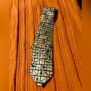 Museum artifacts tie